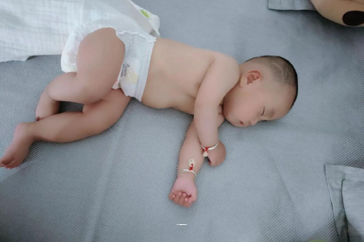 松原宝宝老打喷嚏怎么办